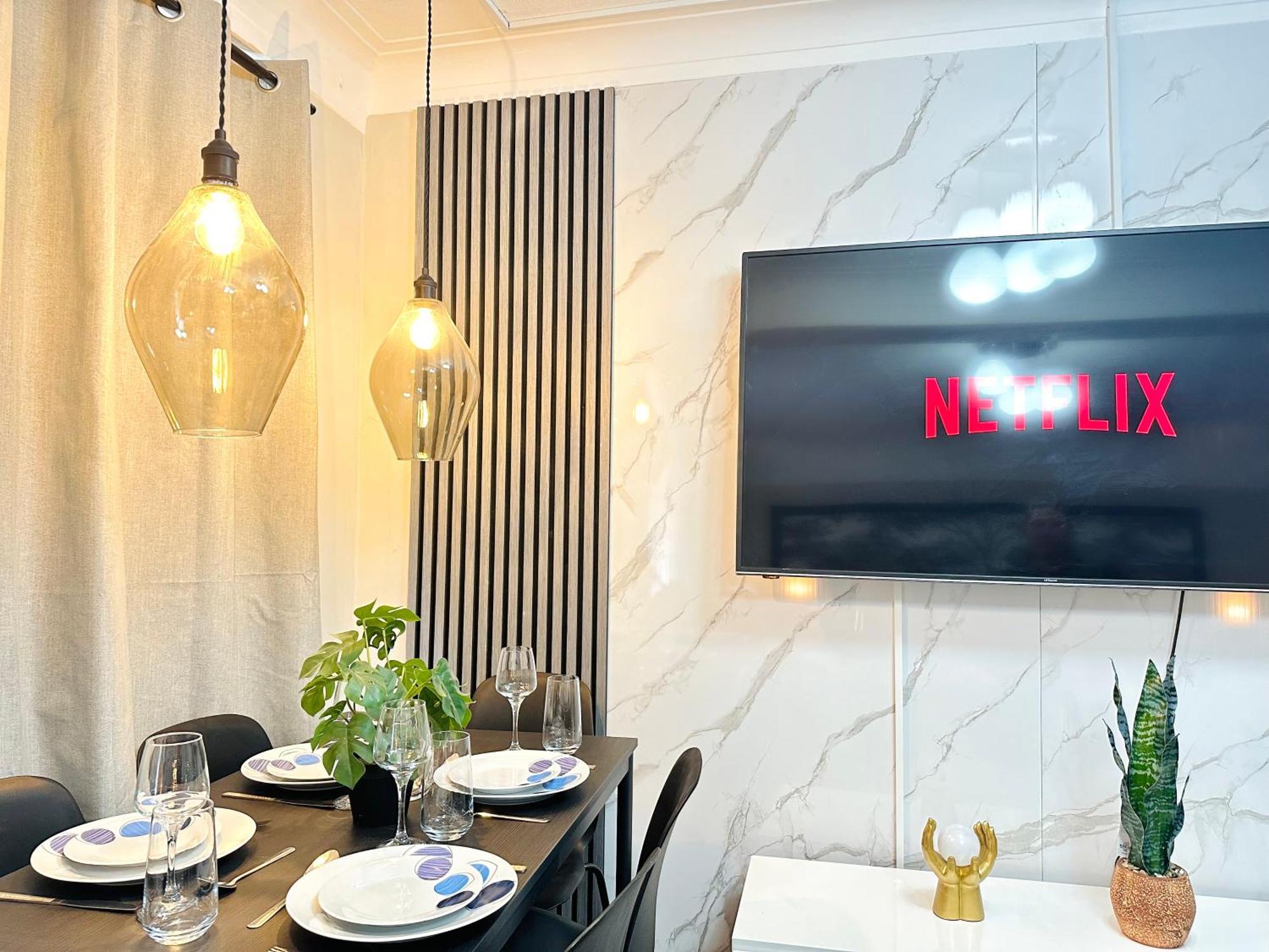 Hyde Park Comfortable Two Bedroom Apartment Londra Exterior foto