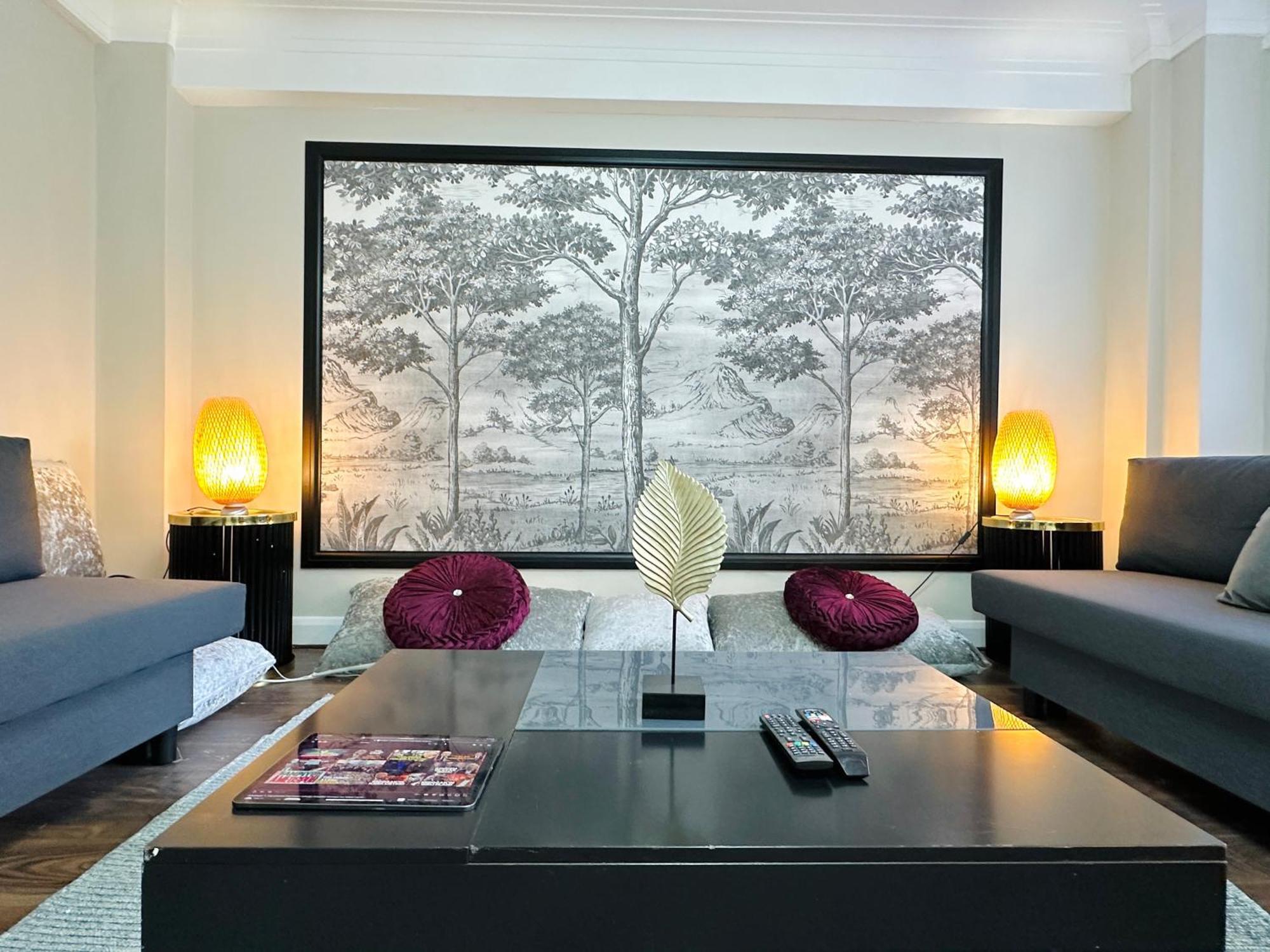 Hyde Park Comfortable Two Bedroom Apartment Londra Exterior foto