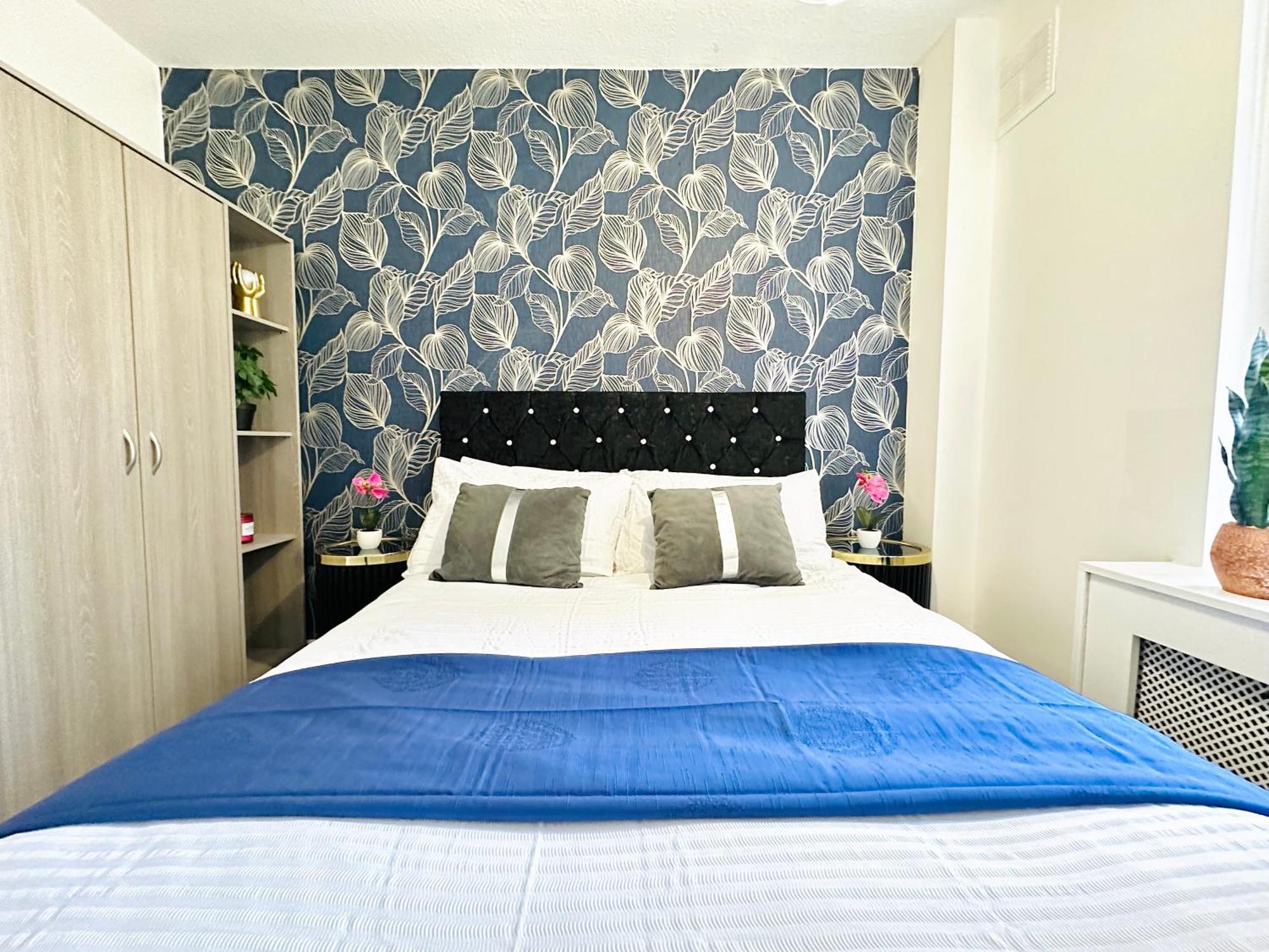 Hyde Park Comfortable Two Bedroom Apartment Londra Exterior foto